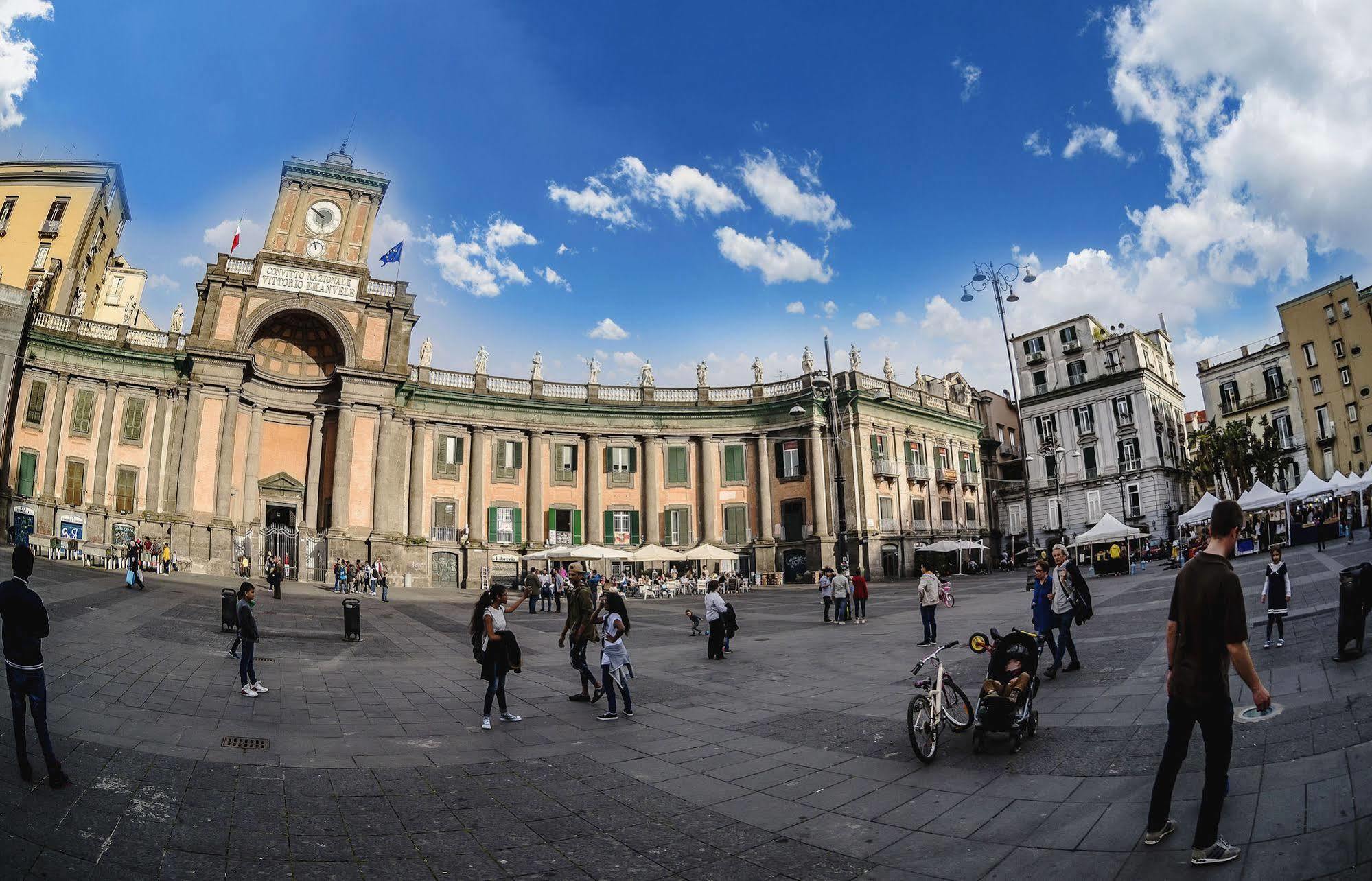 Le 4 Stagioni Napoli Centro Ξενοδοχείο Εξωτερικό φωτογραφία